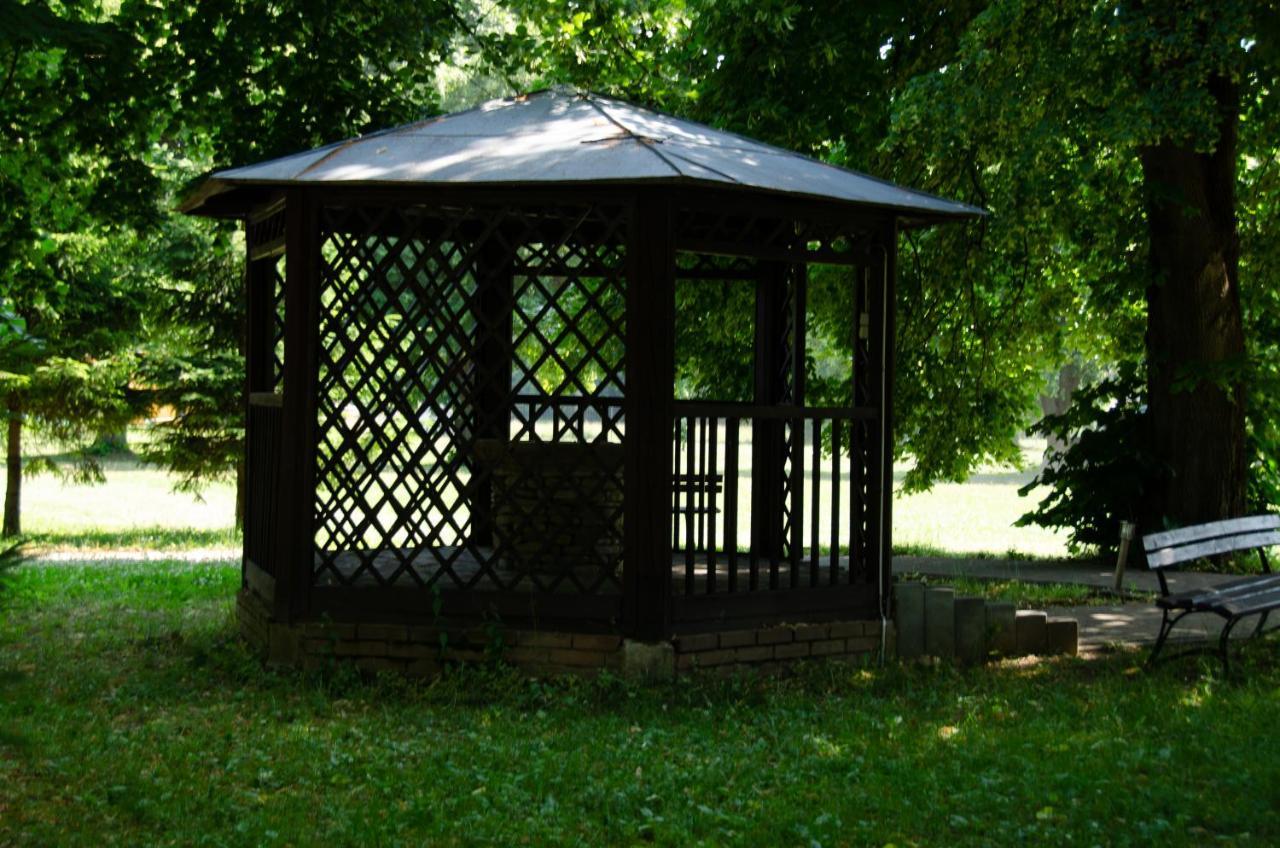Osrodek Wczasow Zdrowotnych Rudawka Rymanowska Apartment Luaran gambar